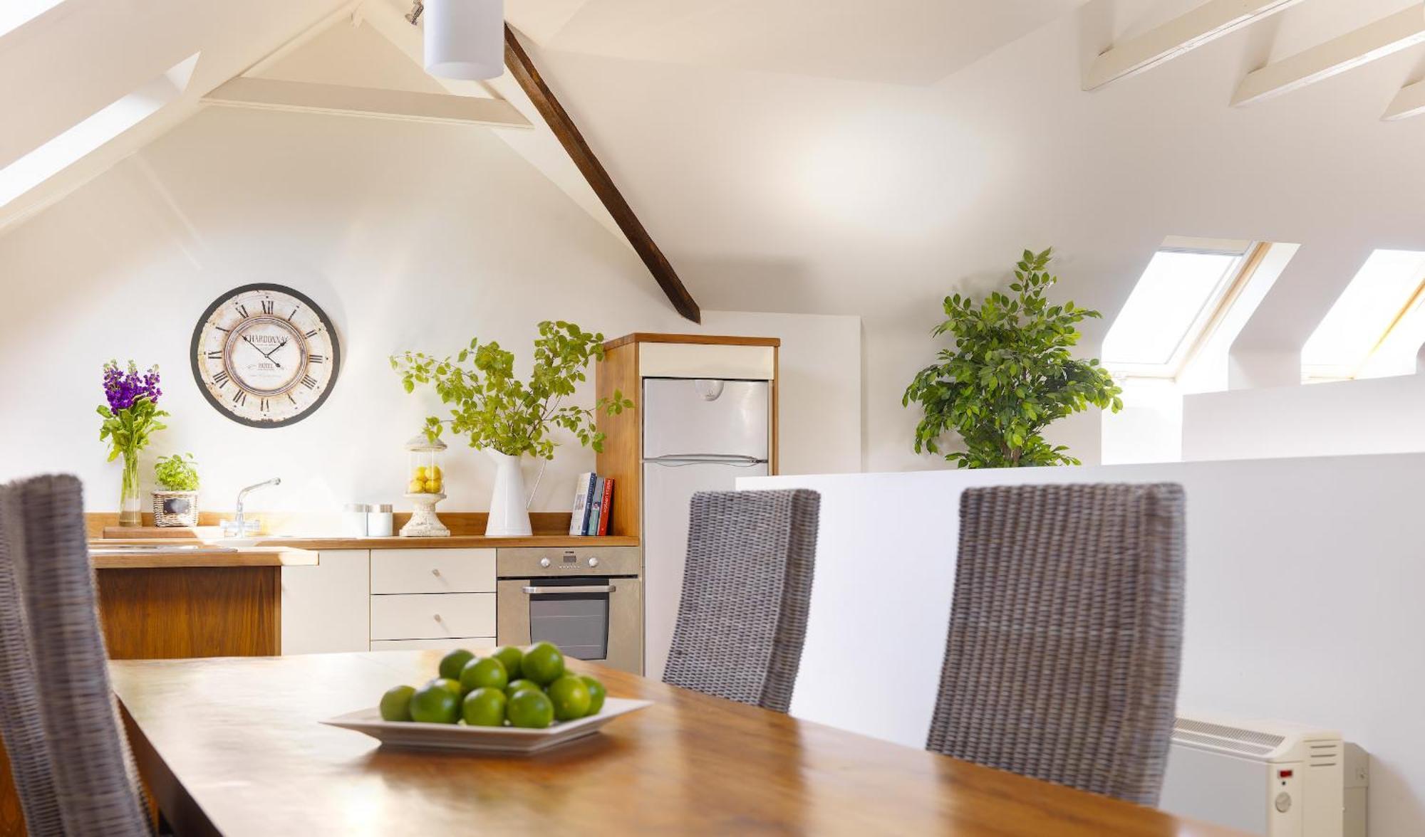 Courtyard Cottages トラリー 部屋 写真